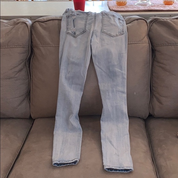 Distressed and ripped Aeropostale jeans - Picture 2 of 16